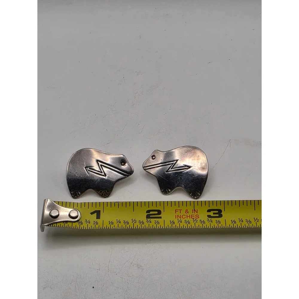 Vintage 1989 D. Justus Sterling Silver Heartline Bear Stud Earrings Southwestern